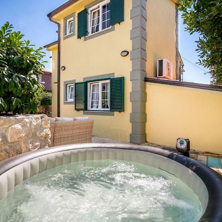 Holiday Home Zora By Interhome Njivice Exterior photo